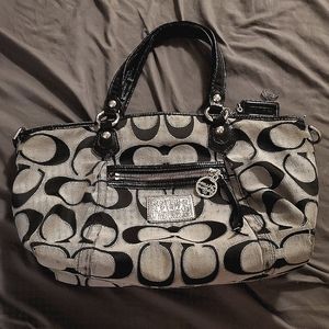 Large COACH Black and silver handbag